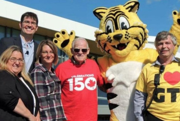 Giant Tiger President & COO Paul Wood  Steve Dennis - Retail Council of  Canada